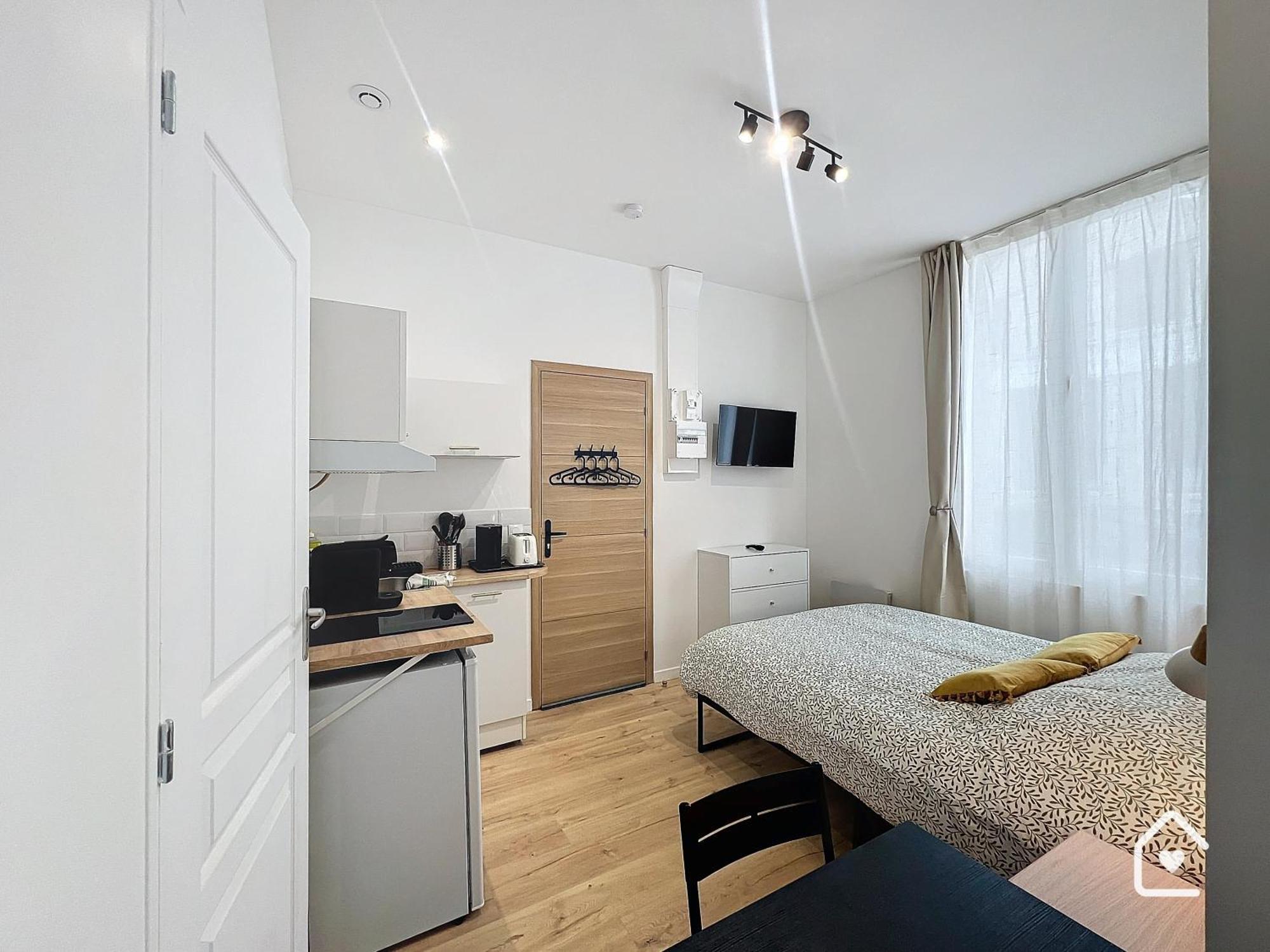 Studios - 1 Min Gare Chatellerault - Entree Autonome - Exterior photo