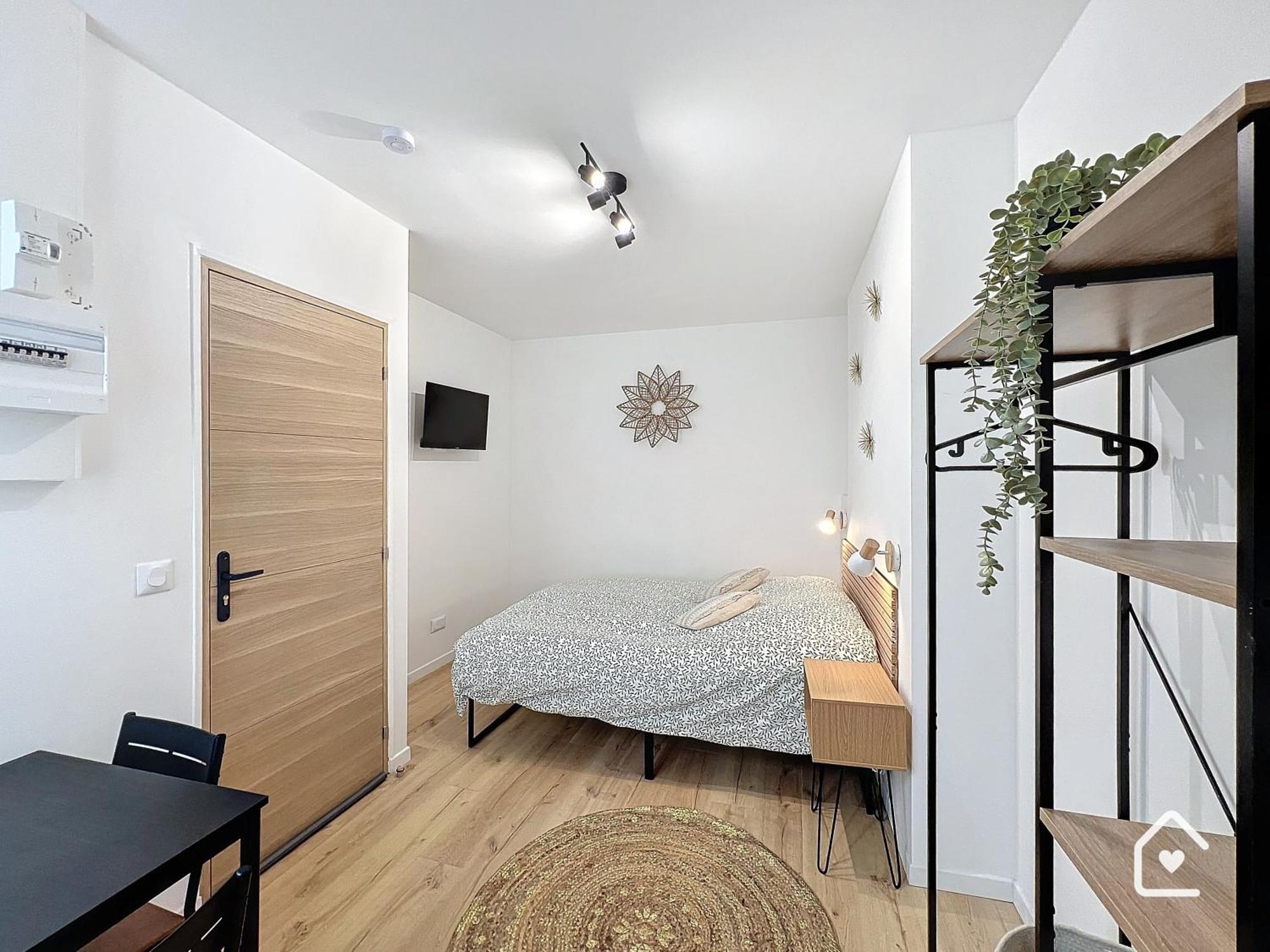 Studios - 1 Min Gare Chatellerault - Entree Autonome - Exterior photo